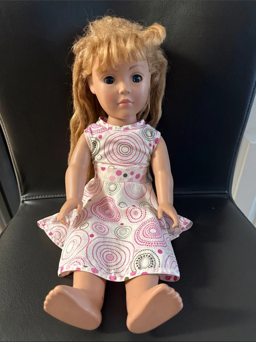 2009 Madame Alexander— Pink & White Patterned Dress for 18